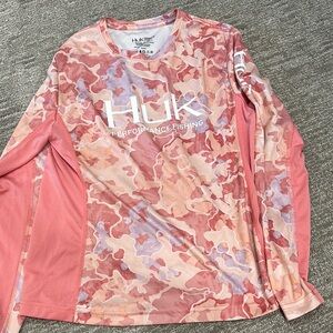 Women’s huk fishing long sleeve shirt